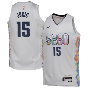 Sofisticato Raffinato Nikola Jokic Denver Nuggets Nike Youth 2024/25 Swingman Player Jersey City Edition White  per i Fan Veri