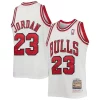 Bellissimo Duraturo Accattivante Michael Jordan Chicago Bulls Youth 1997/98 Hardwood Classics Authentic Jersey White/Black/Red  per i Fan Veri